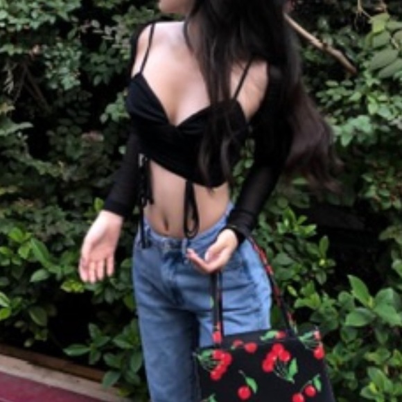 I am Gia asteria top - Picture 2 of 2